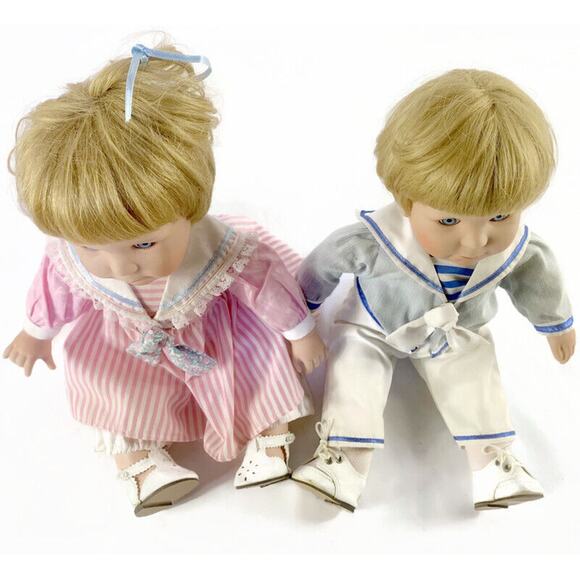 Meg and Michael Precious Sitting Twin Dolls Jennifer Schmidt and Danbury Mint - Picture 9 of 9